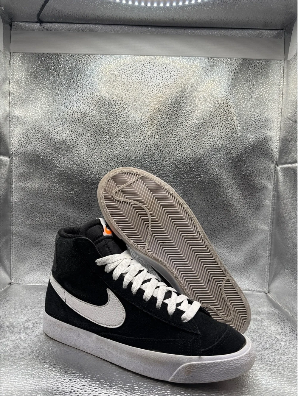 Nike blazzer mid 77 suded in black white
